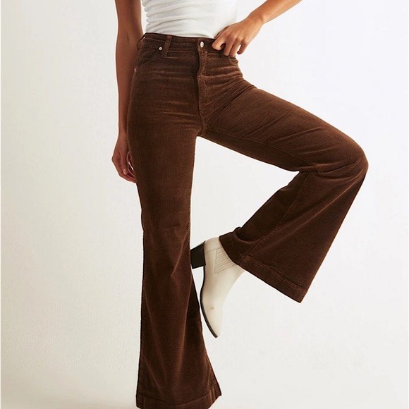 3/30$🤍 ZARA | Brown corduroy straight leg/ flare jeans - Picture 2 of 7